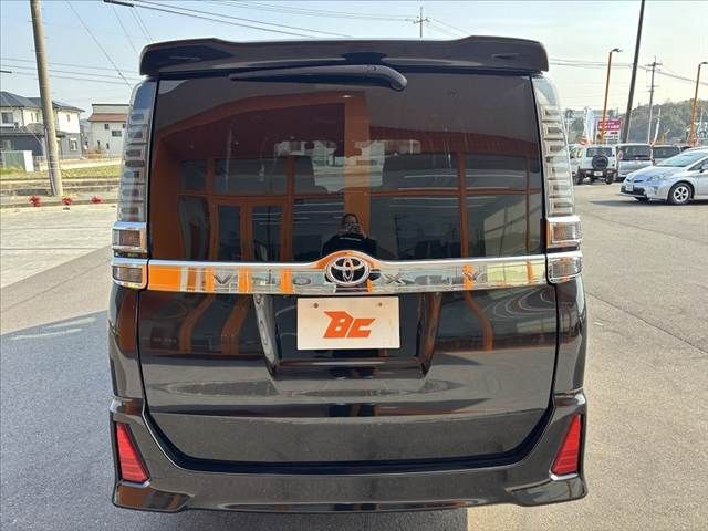 TOYOTA VOXY 2018 Image 31