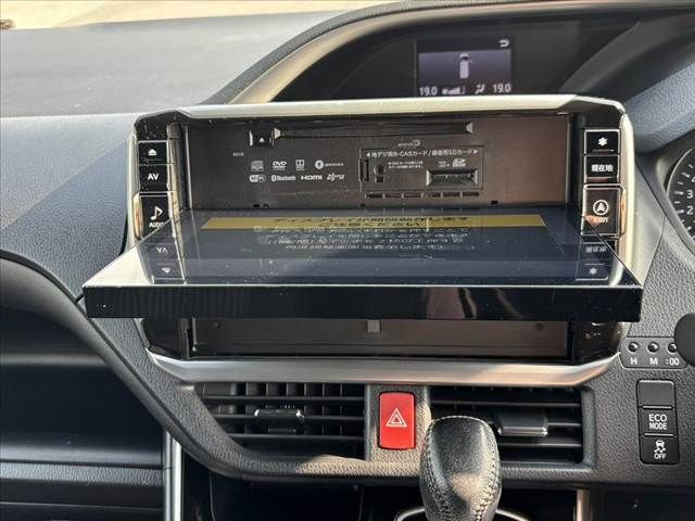 TOYOTA VOXY 2018 Image 31