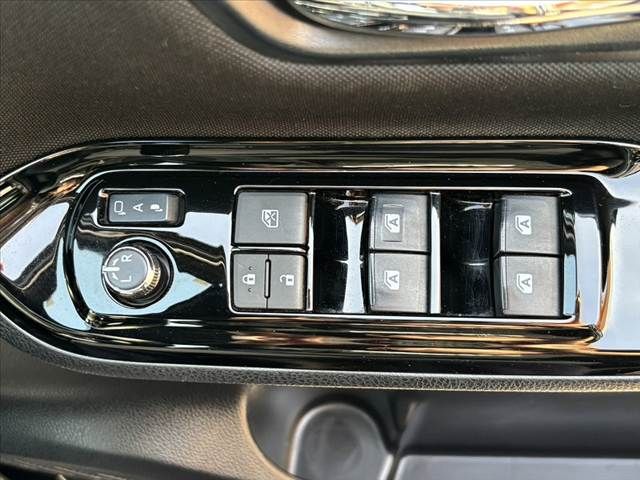 TOYOTA VOXY 2018 Image 31