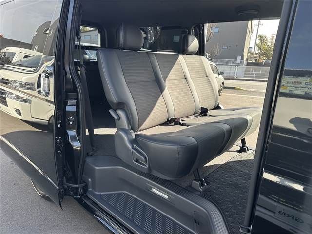 TOYOTA HIACE VAN 2WD 2025 Image 31