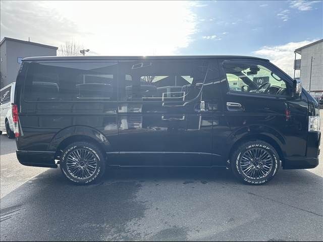 TOYOTA HIACE VAN 2WD 2025 Image 31