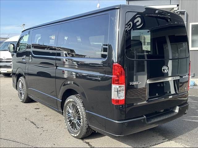 TOYOTA HIACE VAN 2WD 2025 Image 31