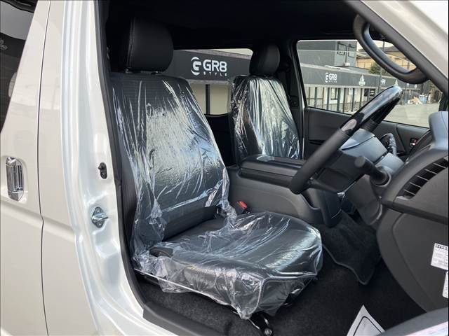 TOYOTA HIACE VAN 2WD 2025 Image 31