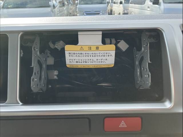 TOYOTA HIACE VAN 2WD 2026 Image 31