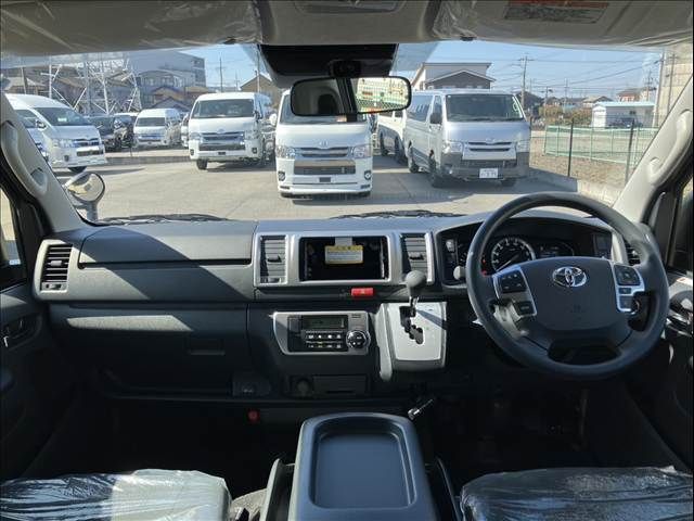 TOYOTA HIACE VAN 2WD 2026 Image 31