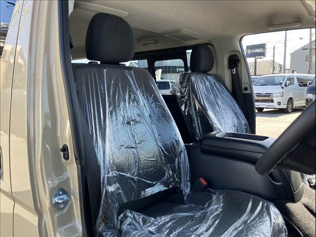 TOYOTA HIACE VAN 2WD 2026 Image 31