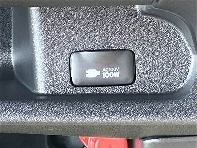 TOYOTA HIACE VAN 2WD 2026 Image 31