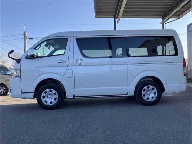 TOYOTA HIACE VAN 4WD 2026 Image 31