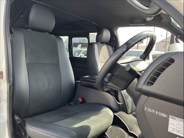 TOYOTA HIACE VAN 4WD 2022 Image 31