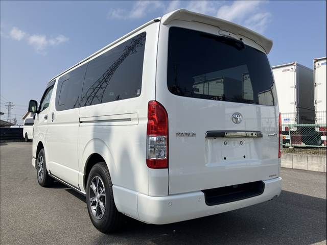 TOYOTA HIACE VAN 4WD 2022 Image 31
