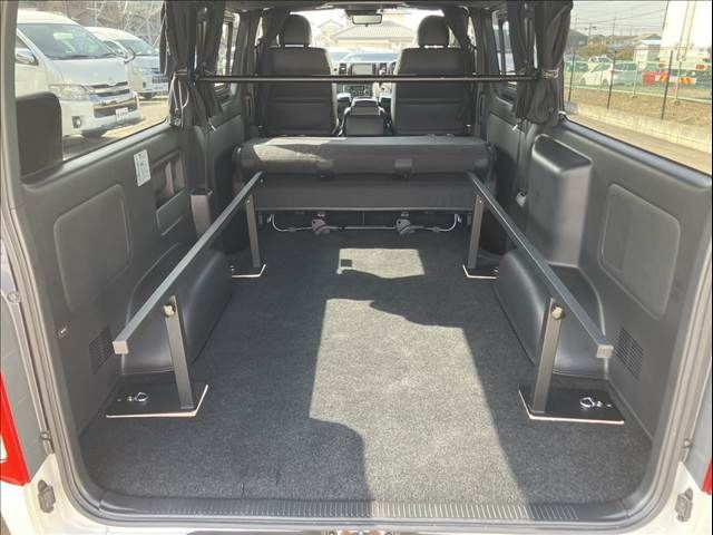 TOYOTA HIACE VAN 4WD 2022 Image 31