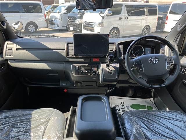 TOYOTA HIACE VAN 2WD 2026 Image 31