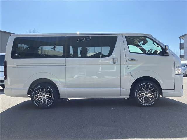 TOYOTA HIACE VAN 2WD 2026 Image 31