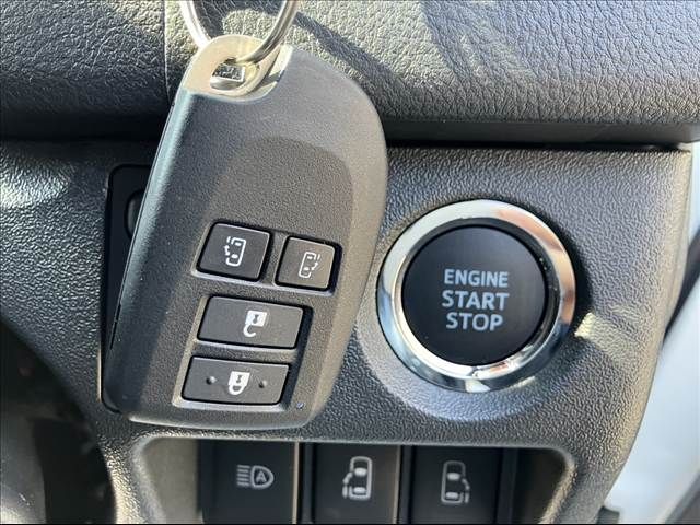 TOYOTA HIACE VAN 2WD 2026 Image 31