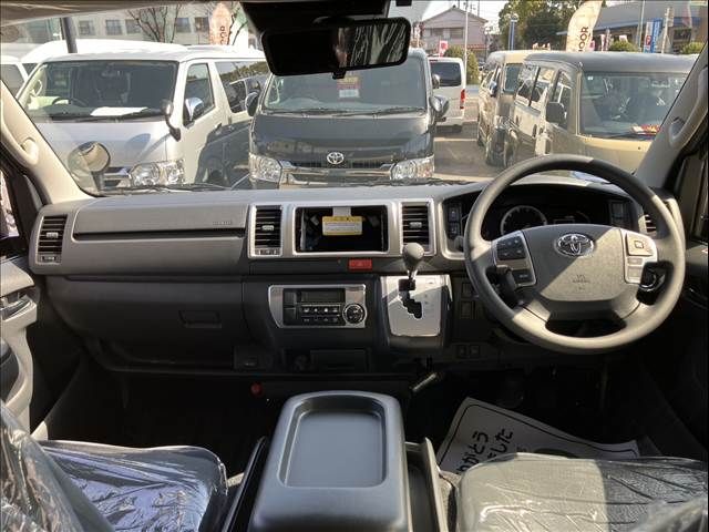 TOYOTA HIACE VAN 2WD 2026 Image 31