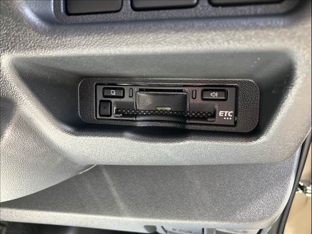 TOYOTA HIACE VAN 2WD 2026 Image 31