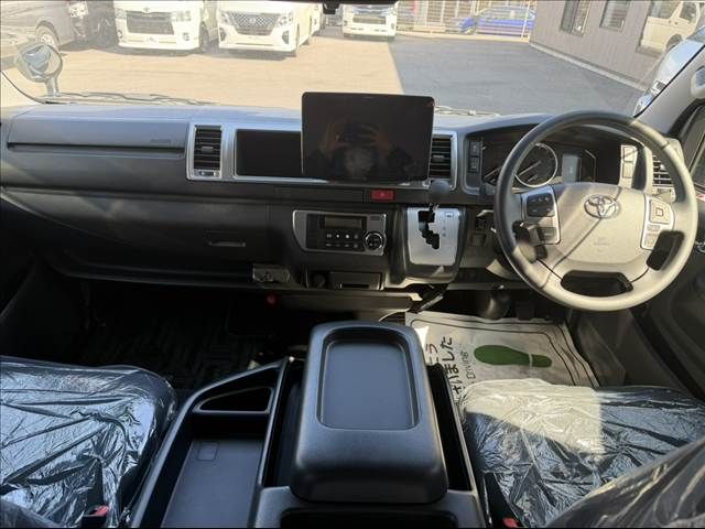 TOYOTA HIACE VAN 2WD 2026 Image 31