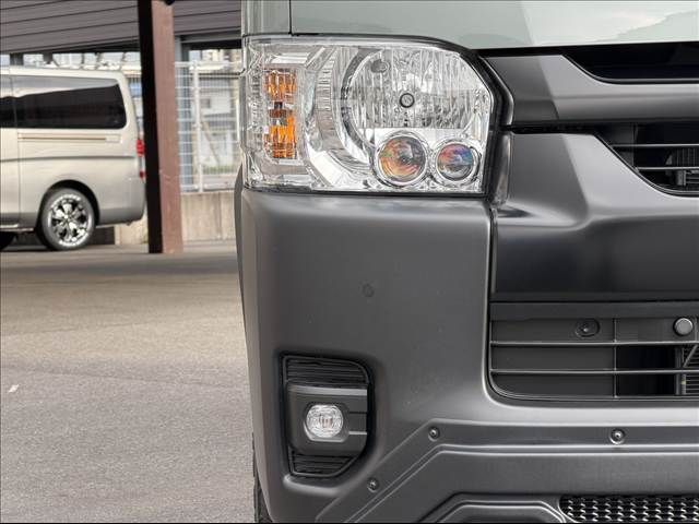 TOYOTA HIACE VAN 2WD 2026 Image 31