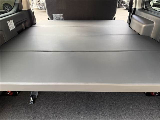 TOYOTA HIACE VAN 2WD 2026 Image 31