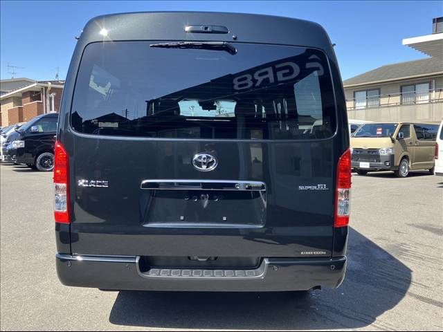 TOYOTA HIACE VAN 2WD 2026 Image 31