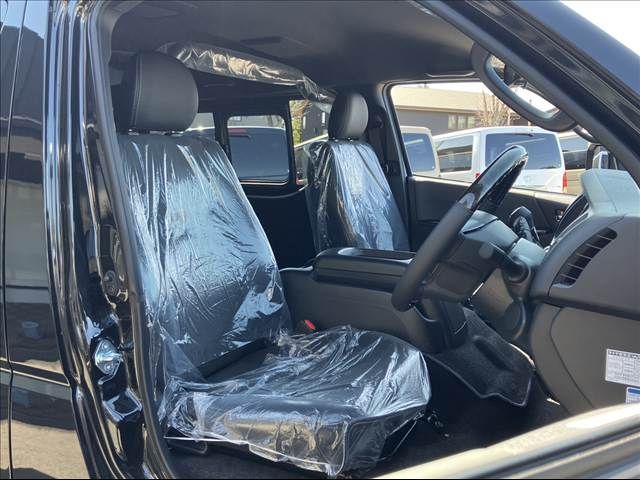 TOYOTA HIACE VAN 2WD 2026 Image 31