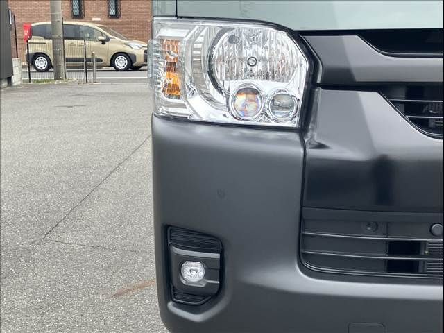 TOYOTA HIACE VAN 2WD 2026 Image 31