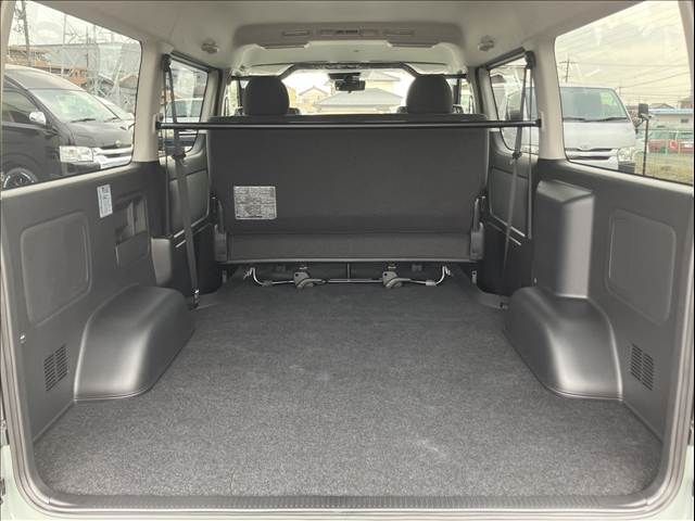 TOYOTA HIACE VAN 2WD 2026 Image 31