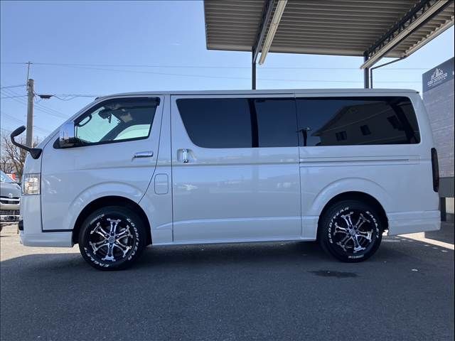 TOYOTA HIACE VAN 4WD 2022 Image 31