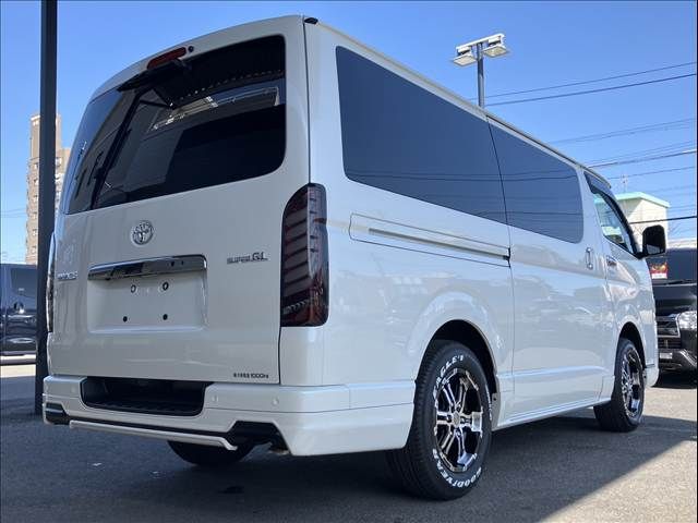 TOYOTA HIACE VAN 4WD 2022 Image 31