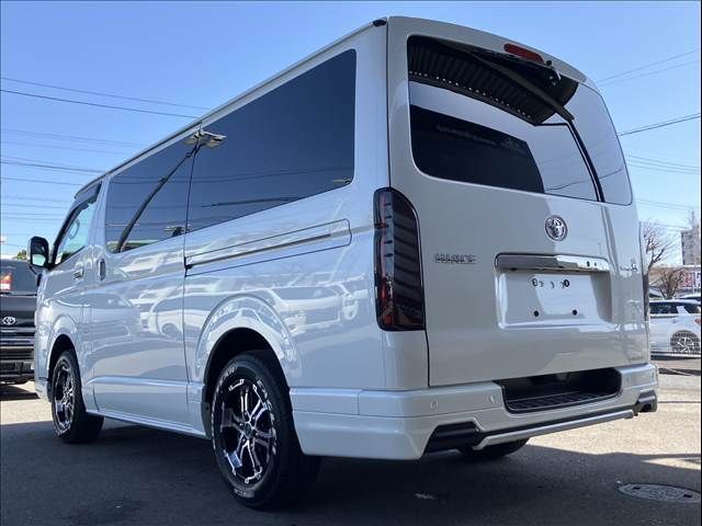 TOYOTA HIACE VAN 4WD 2022 Image 31