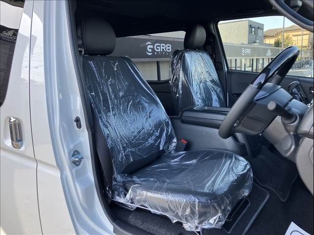 TOYOTA HIACE VAN 4WD 2026 Image 31