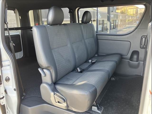 TOYOTA HIACE VAN 4WD 2026 Image 31