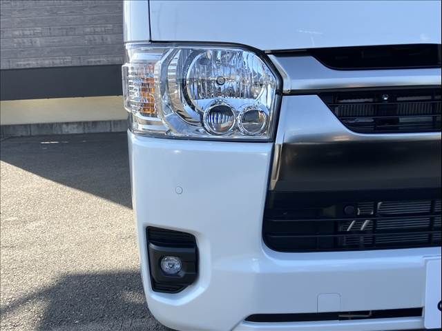 TOYOTA HIACE VAN 4WD 2026 Image 31