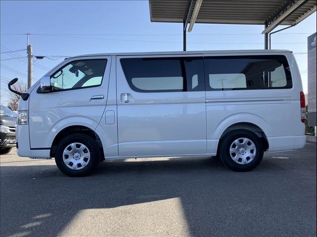 TOYOTA HIACE VAN 4WD 2026 Image 31
