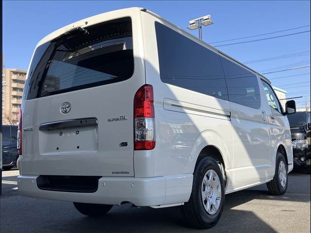 TOYOTA HIACE VAN 4WD 2026 Image 31