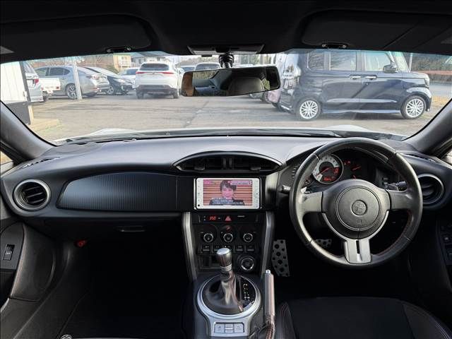 TOYOTA 86 2012 Image 31