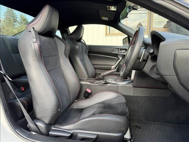 TOYOTA 86 2012 Image 31