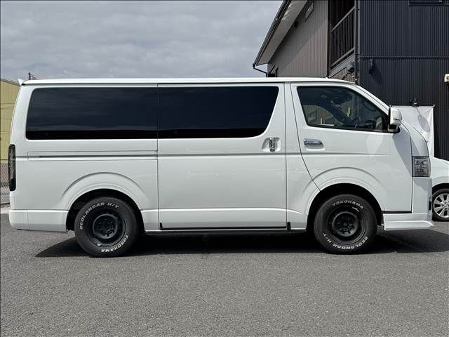 TOYOTA HIACE VAN 4WD 2023 Image 31