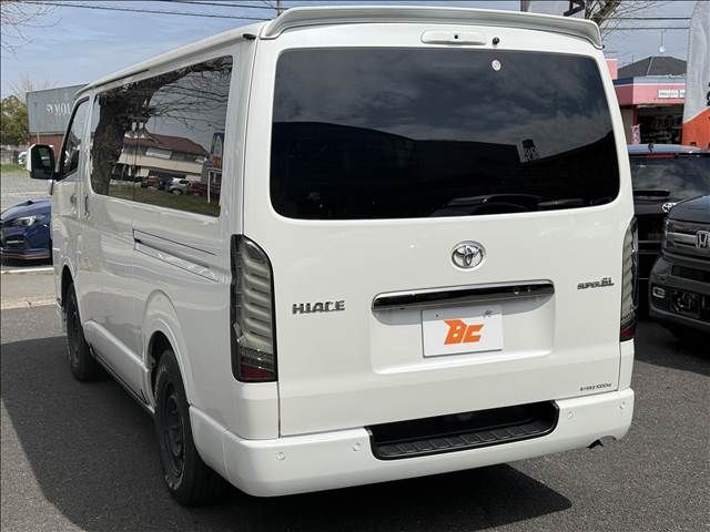 TOYOTA HIACE VAN 4WD 2023 Image 31