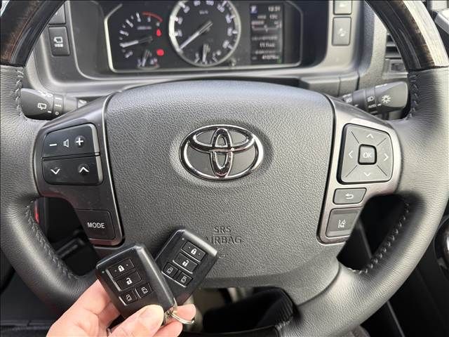 TOYOTA HIACE VAN 4WD 2023 Image 31