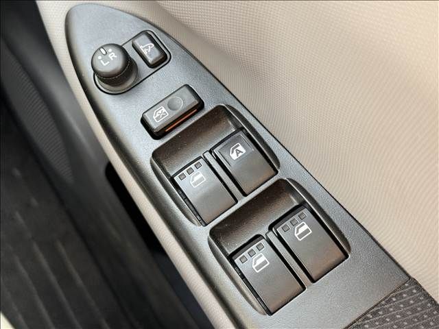 DAIHATSU SONICA 2006 Image 31