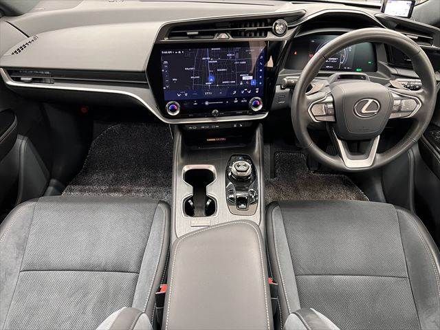 TOYOTA LEXUS RZ450E 2023 Image 31