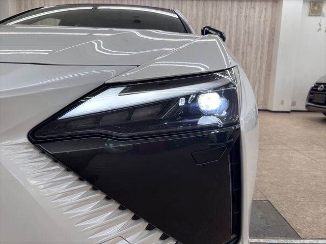 TOYOTA LEXUS RZ450E 2023 Image 31