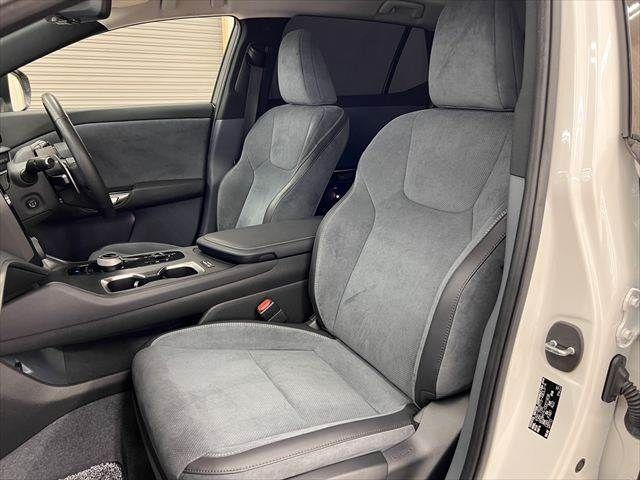 TOYOTA LEXUS RZ450E 2023 Image 31