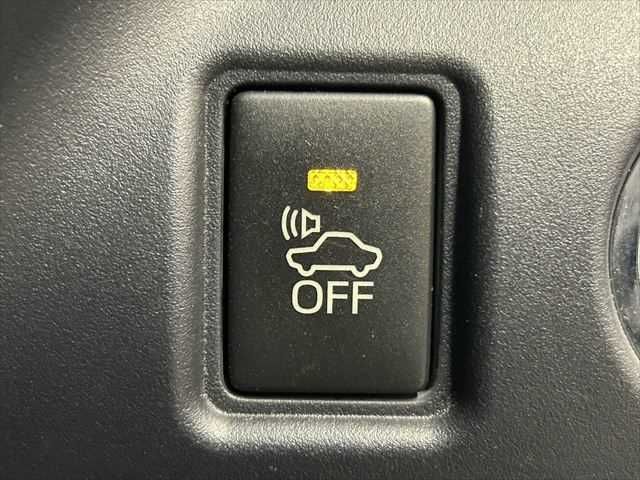 TOYOTA VOXY 2017 Image 31