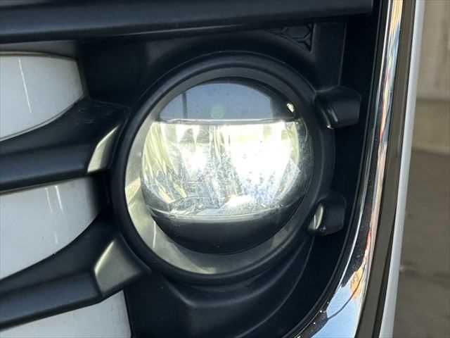 TOYOTA VOXY 2017 Image 31