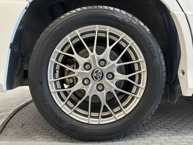 TOYOTA VOXY 2017 Image 31