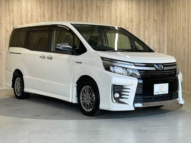 TOYOTA VOXY 2017 Image 31