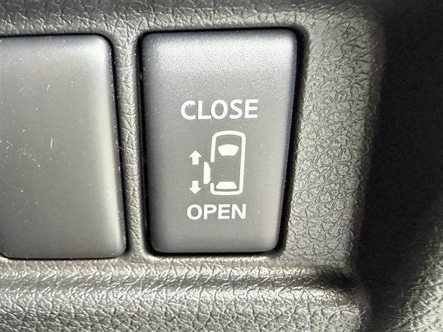 NISSAN NV350 CARAVAN 4WD 2022 Image 31