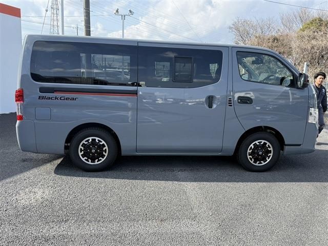NISSAN NV350 CARAVAN 4WD 2022 Image 31